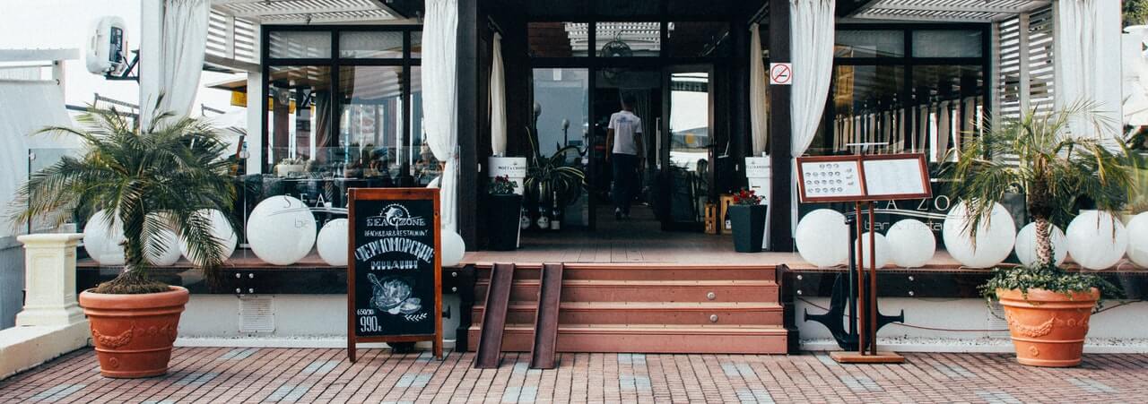 Restauracja-od-zewnatrz